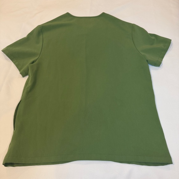 Figs Men's Short Sleeve Green V-Neck Tee - Picture 2 of 3